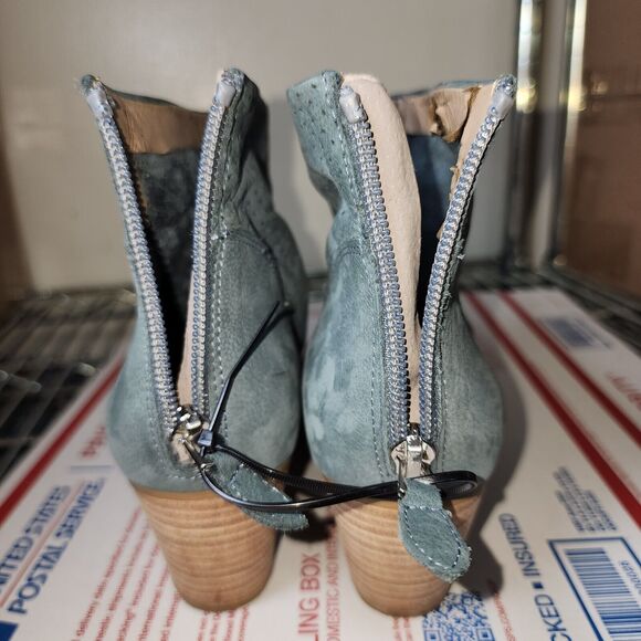 Franco Sarto Sandals Womens 8 Bohemian Blue Leather Peep Toe Heels - GOOD - Picture 6 of 11